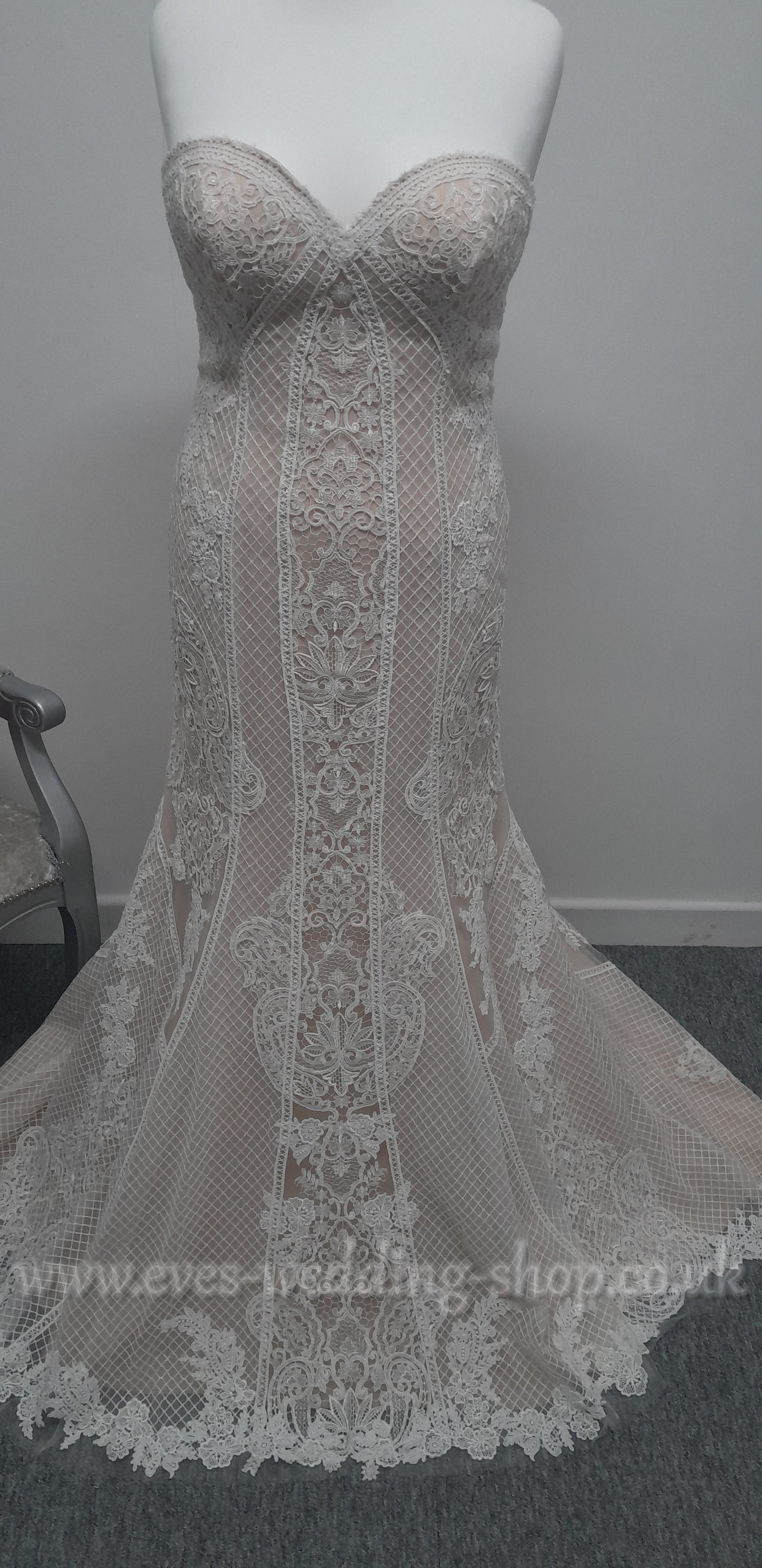 Ivory champagne wedding dress UK 16