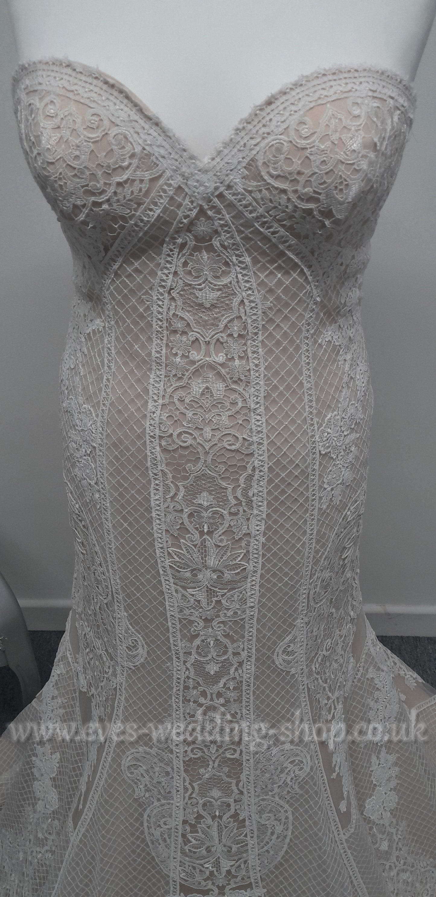 Ivory champagne wedding dress UK 16