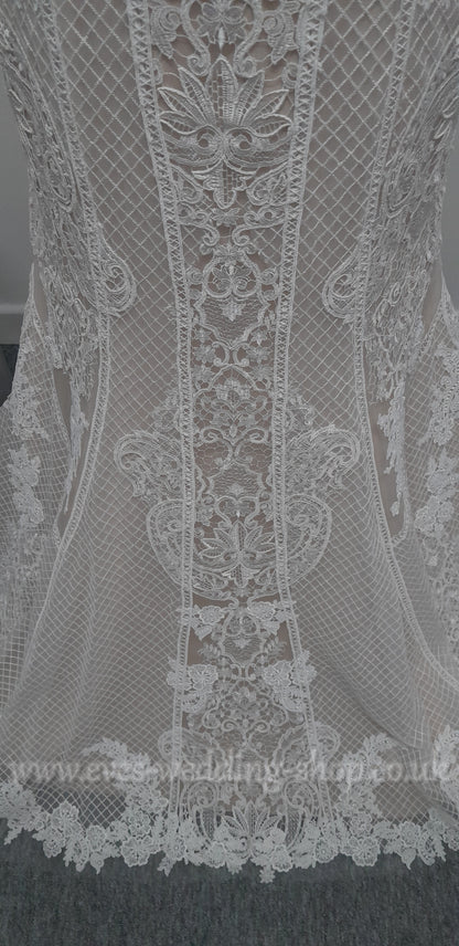 Ivory champagne wedding dress UK 16