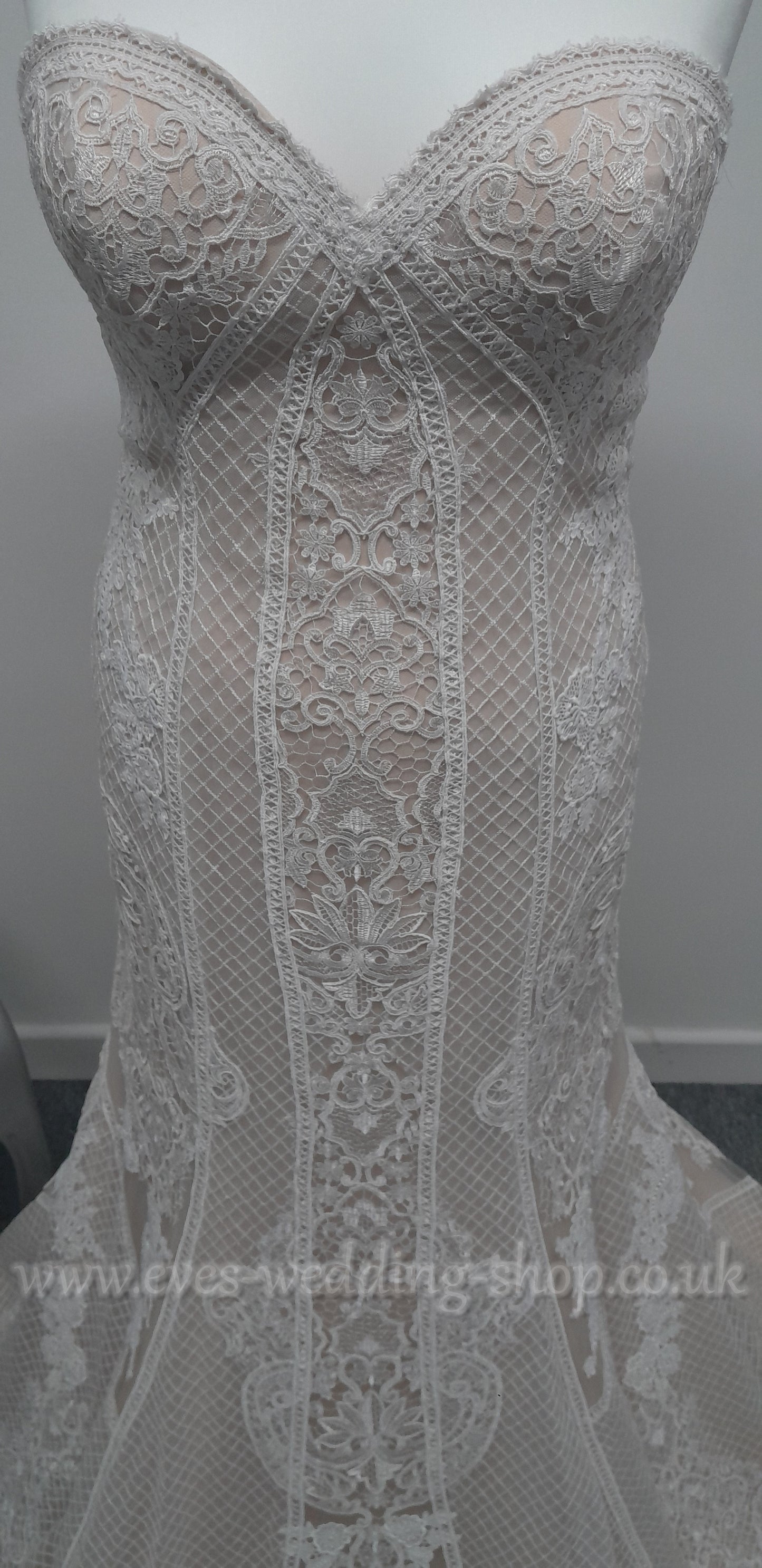Ivory champagne wedding dress UK 16