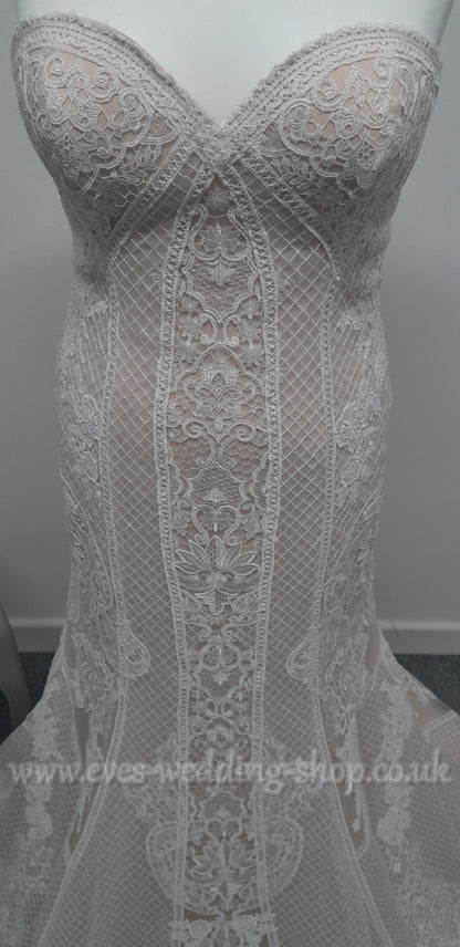 Ivory champagne wedding dress UK 16
