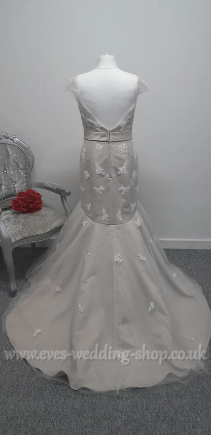 Lou Lou bridal grey wedding dress with bow UK 10