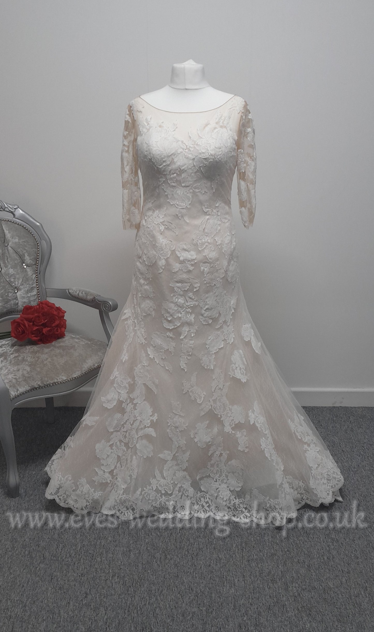 Ivory/rum pink wedding dress with sleeves UK 16