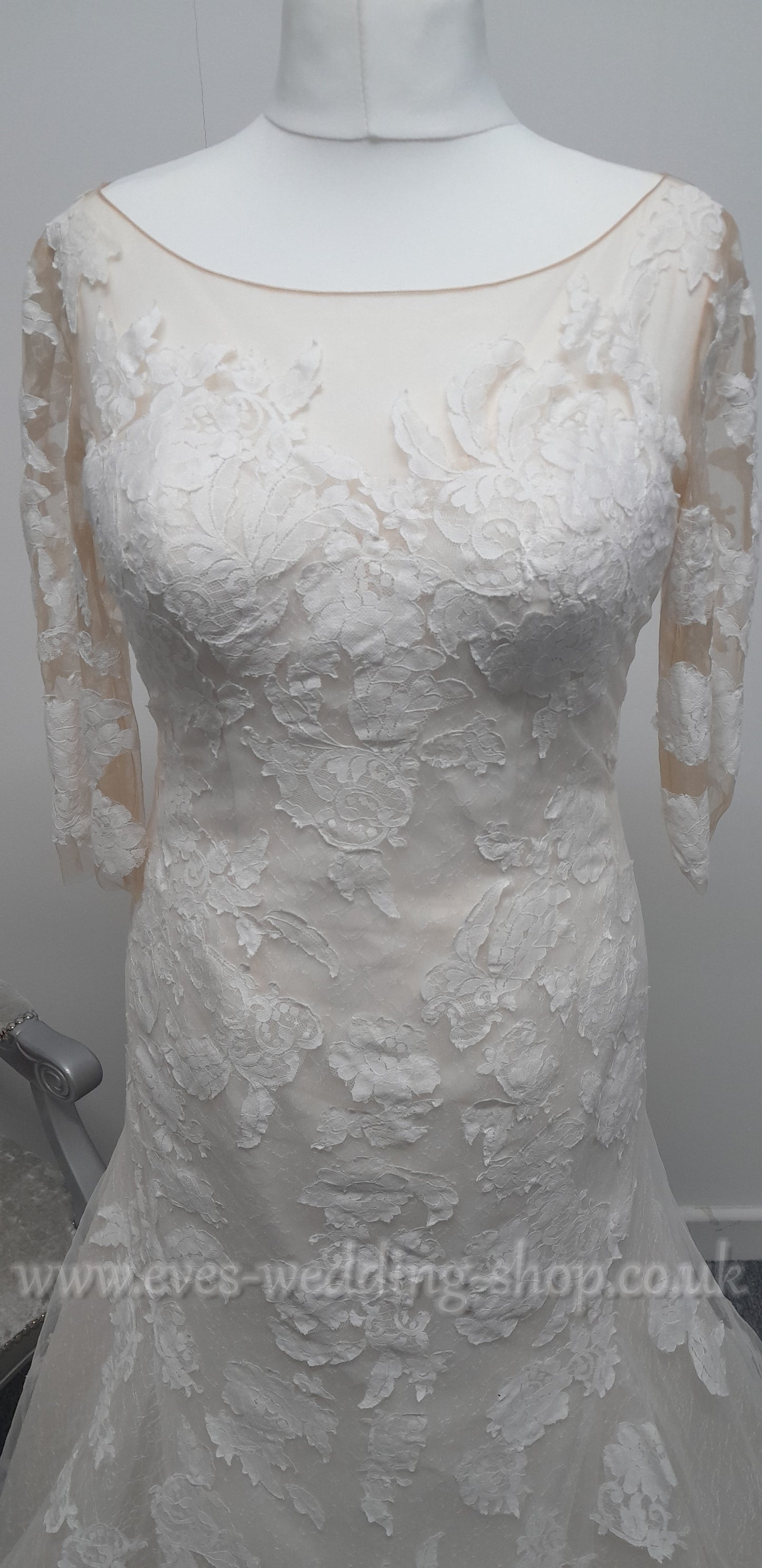 Ivory/rum pink wedding dress with sleeves UK 16