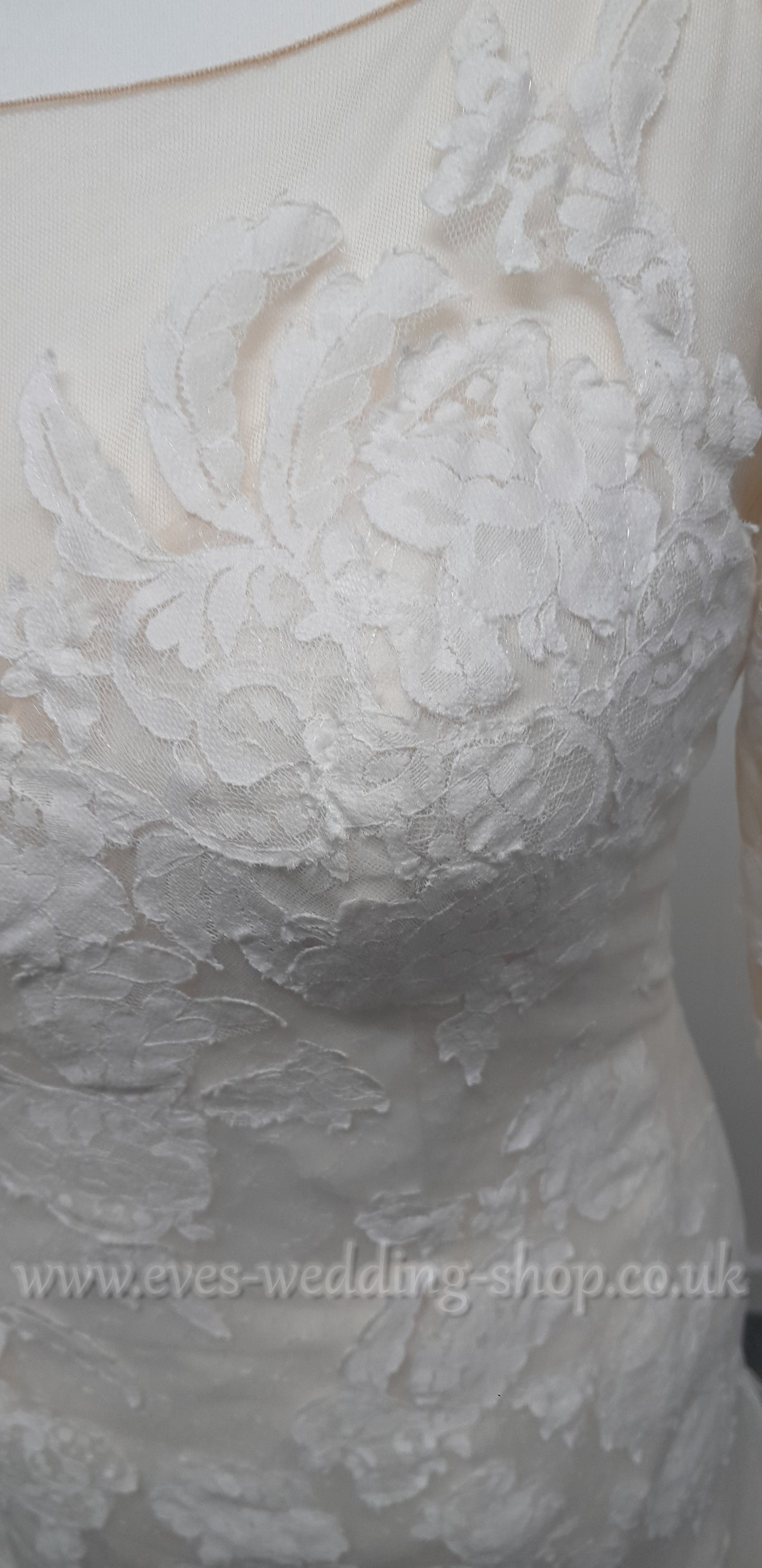 Ivory/rum pink wedding dress with sleeves UK 16