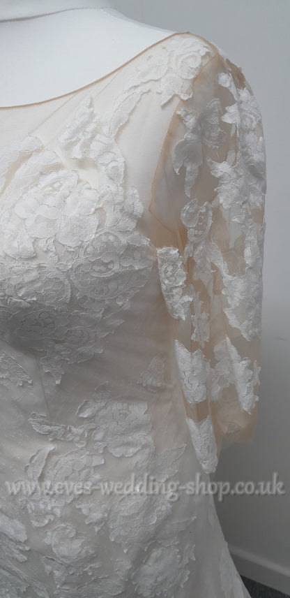 Ivory/rum pink wedding dress with sleeves UK 16