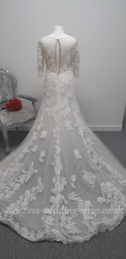 Ivory/rum pink wedding dress with sleeves UK 16