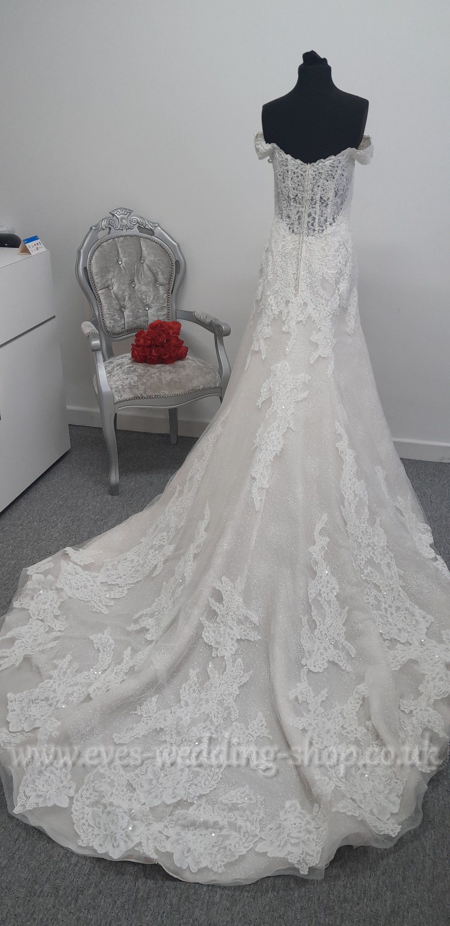 Maggie Sottero warm ivory off shoulder wedding dress UK 12