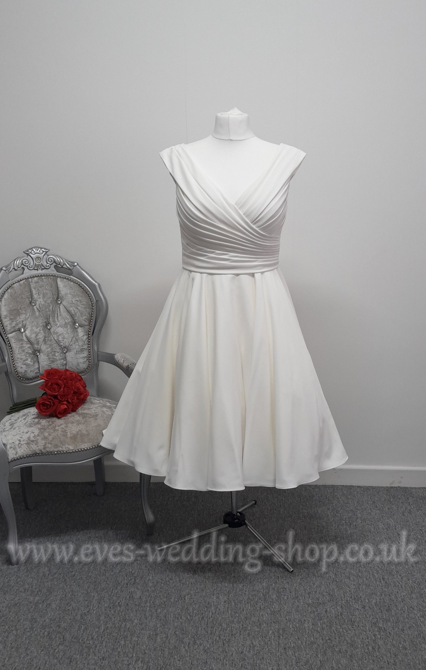 Lou Lou Bridal crepe tea length wedding dress UK 18