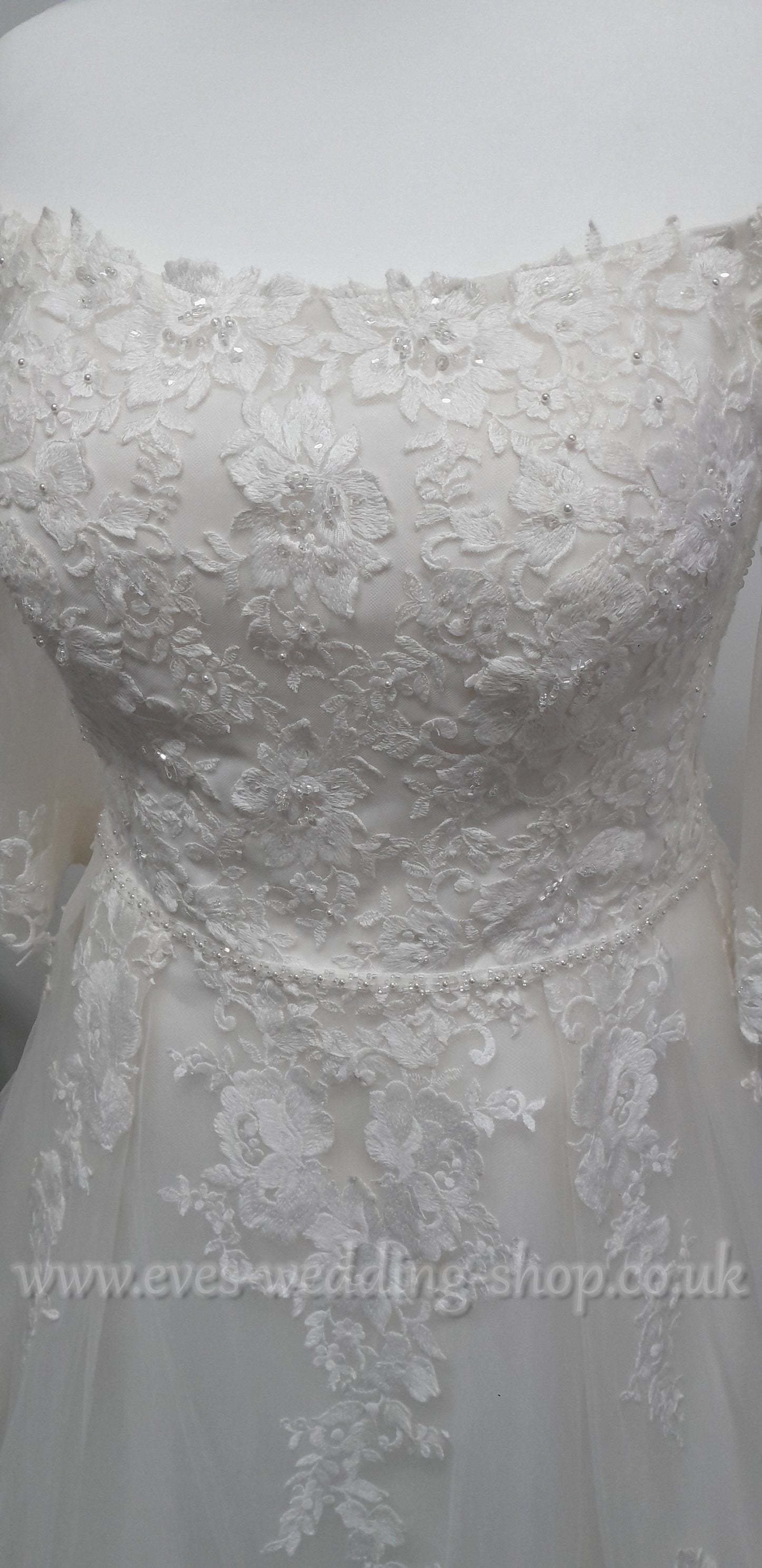Romantica ivory wedding dress with sleeves UK 16
