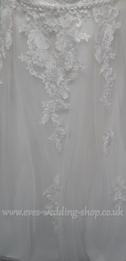 Romantica ivory wedding dress with sleeves UK 16