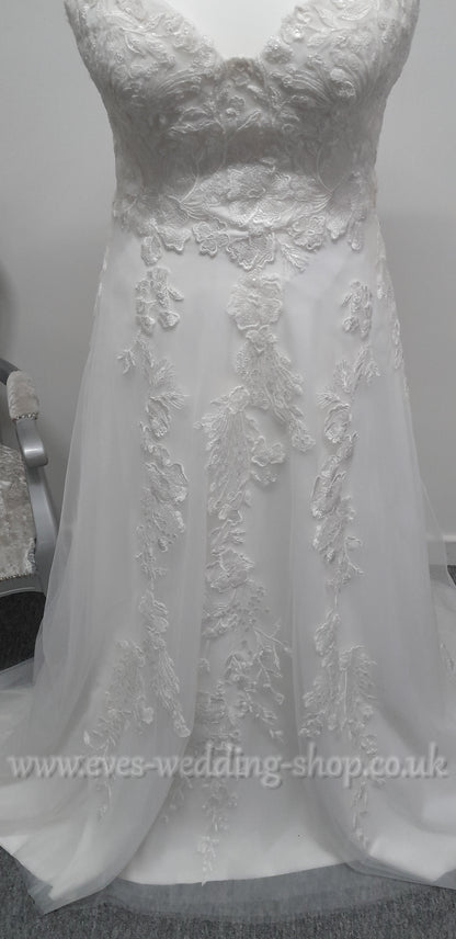 Millie May ivory wedding dress with off the shoulder straps UK 16