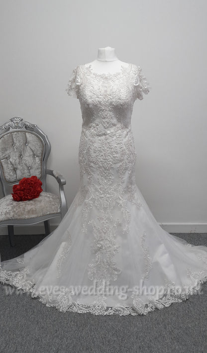 Envy by Phoenix ivory wedding dress UK 16