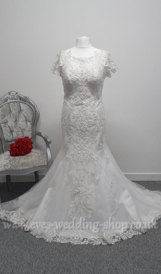 Envy by Phoenix ivory wedding dress UK 16