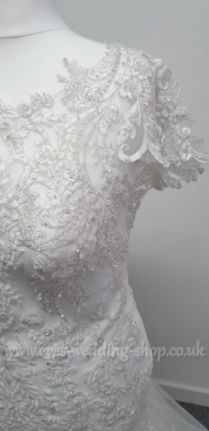Envy by Phoenix ivory wedding dress UK 16