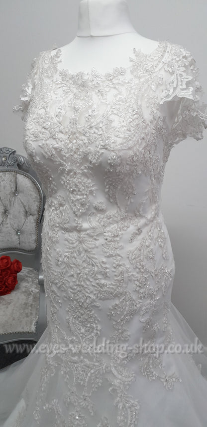 Envy by Phoenix ivory wedding dress UK 16