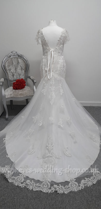 Envy by Phoenix ivory wedding dress UK 16