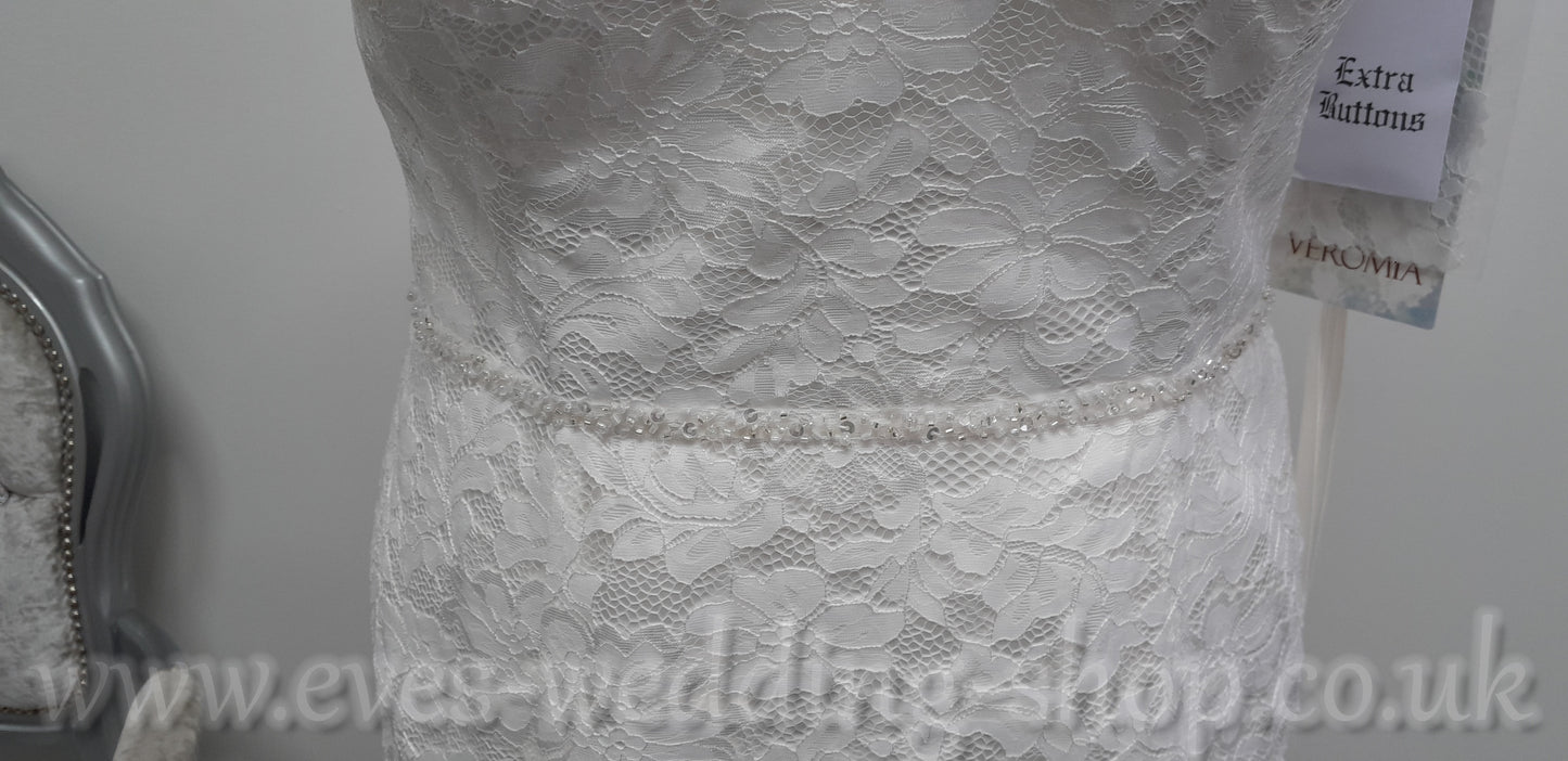 Veromia simple ivory lace wedding dress UK 16