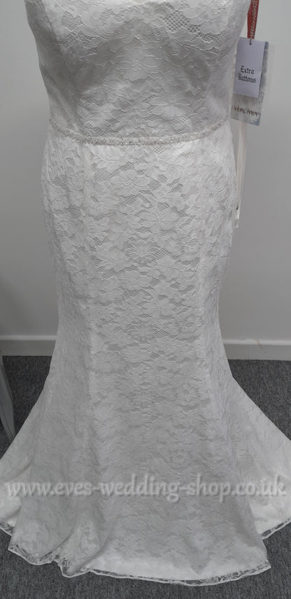 Veromia simple ivory lace wedding dress UK 16