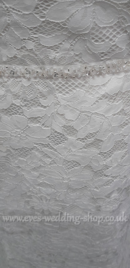 Veromia simple ivory lace wedding dress UK 16