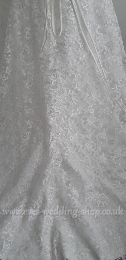 Romantica ivory almond wedding dress UK 22