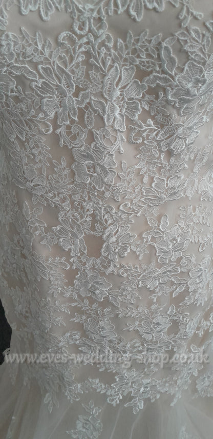Romantica ivory almond wedding dress UK 22