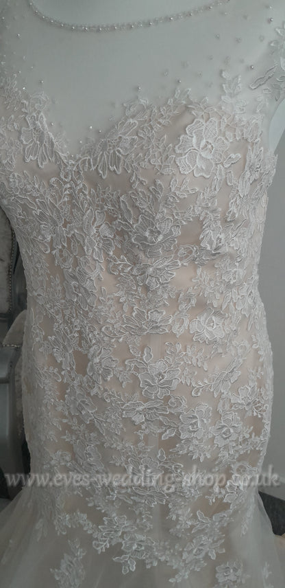 Romantica ivory almond wedding dress UK 22