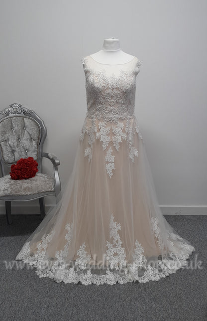Romantica ivory rum pink wedding dress UK 22