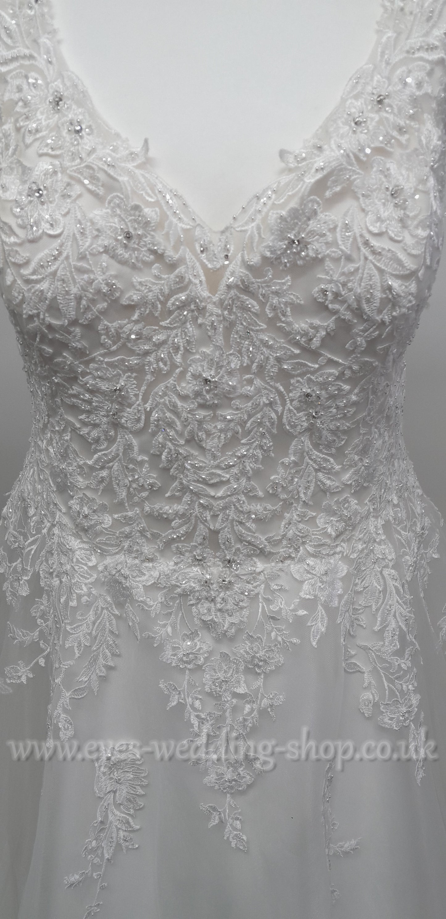 Romantica V neck ivory wedding dress UK 28
