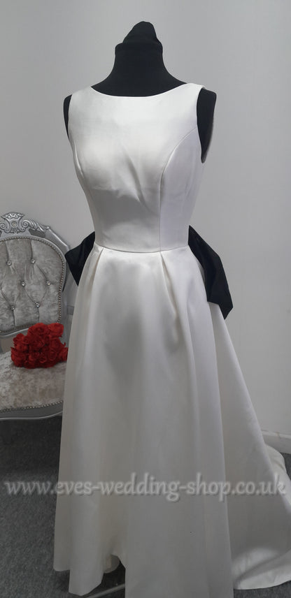 Freda Bennet ''Madison'' high low wedding dress UK 6