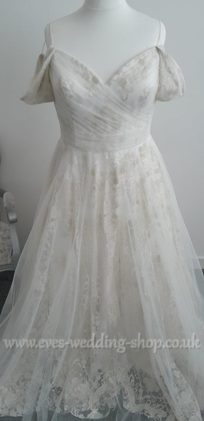 White Rose off shoulder glitter tulle wedding dress UK 20