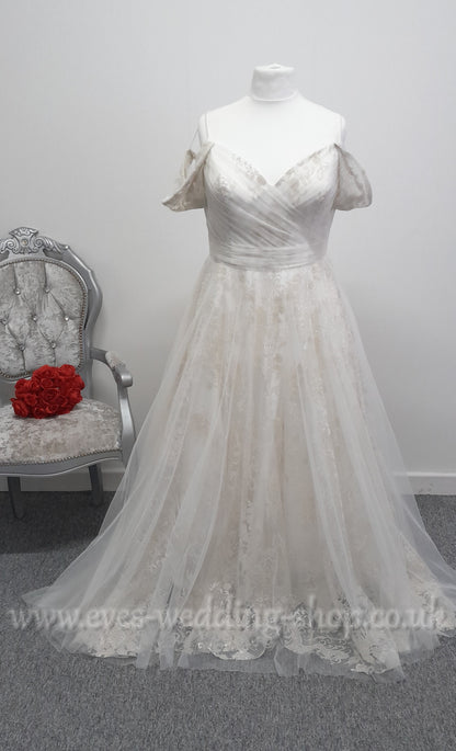 White Rose off shoulder glitter tulle wedding dress UK 20