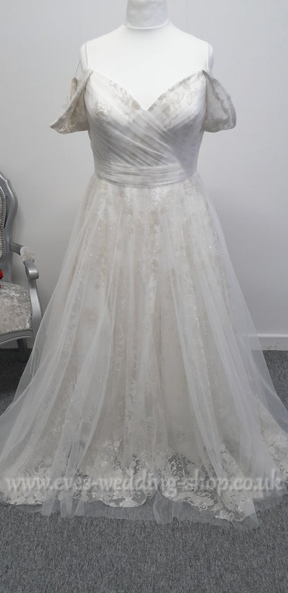 White Rose off shoulder glitter tulle wedding dress UK 20