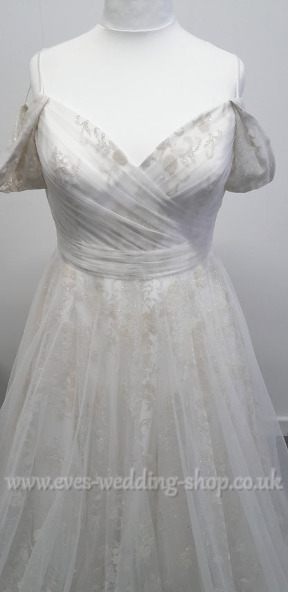 White Rose off shoulder glitter tulle wedding dress UK 20
