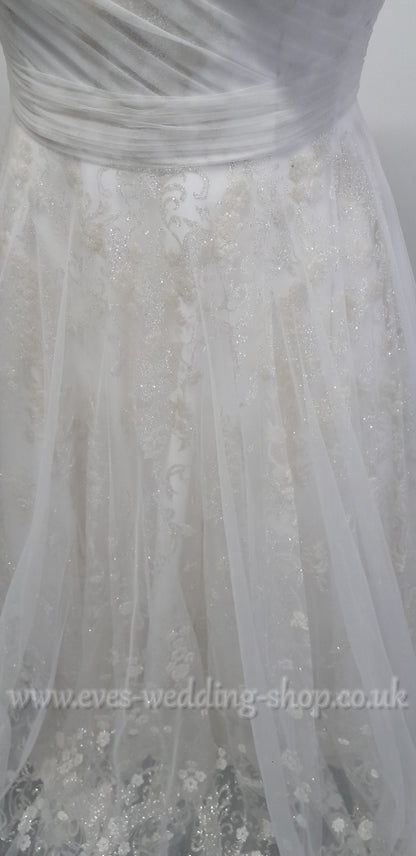 White Rose off shoulder glitter tulle wedding dress UK 20