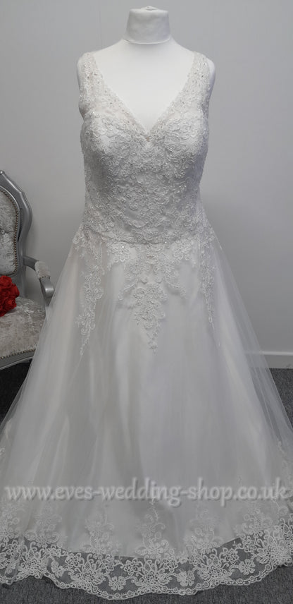 Beautiful brides by Special day ivory tulle lace wedding dress UK 28