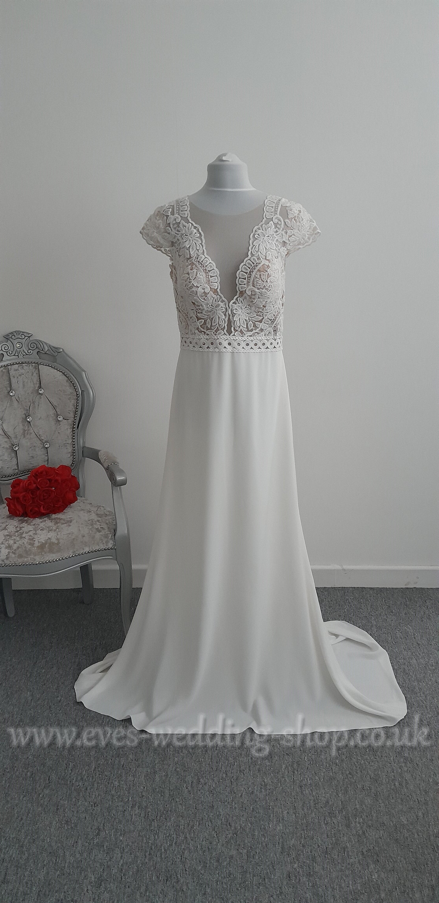 Tres Chic ivory nude crepe wedding dress UK 14