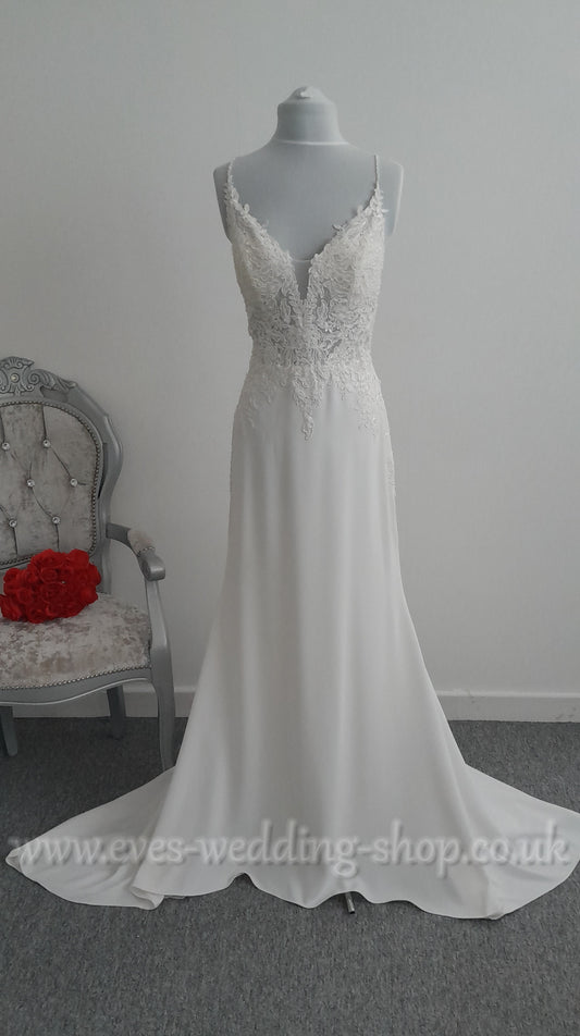 Romantica ivory crepe wedding dress UK12