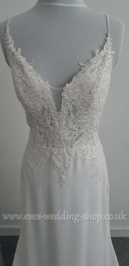 Romantica ivory crepe wedding dress UK12