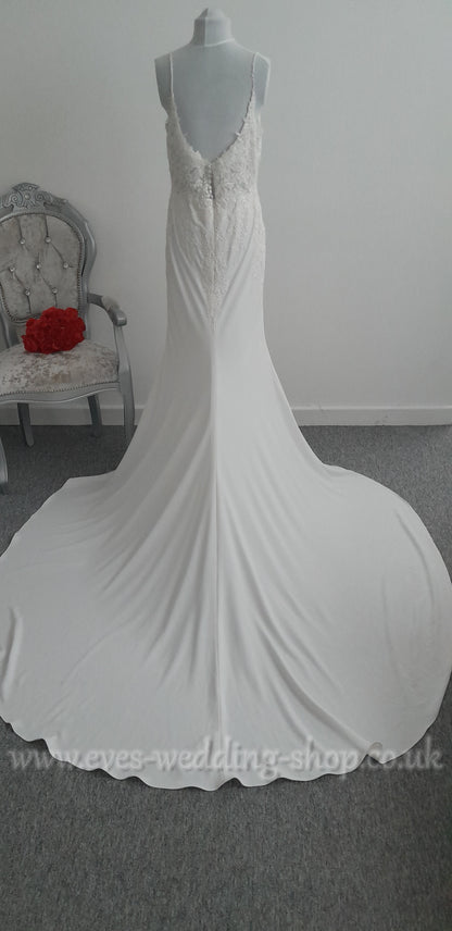 Romantica ivory crepe wedding dress UK12