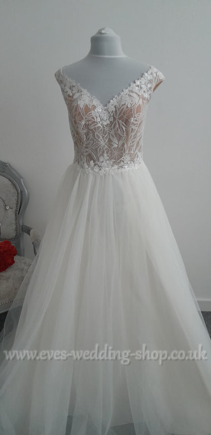 Tres Chic ivory nude tulle wedding dress UK 14