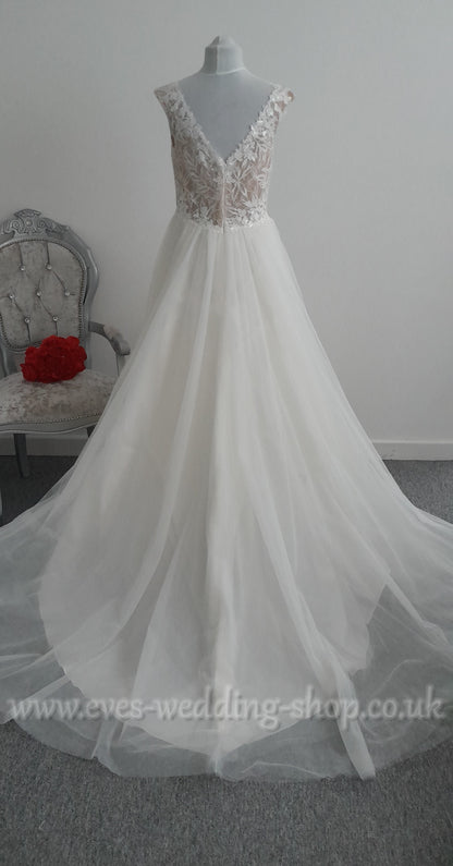 Tres Chic ivory nude tulle wedding dress UK 14