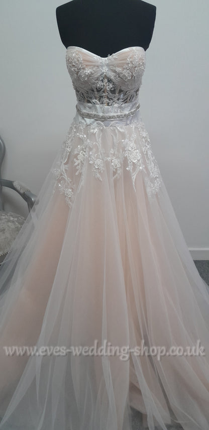 Tina Valerdi powder rose colour wedding dress EU42, UK 14