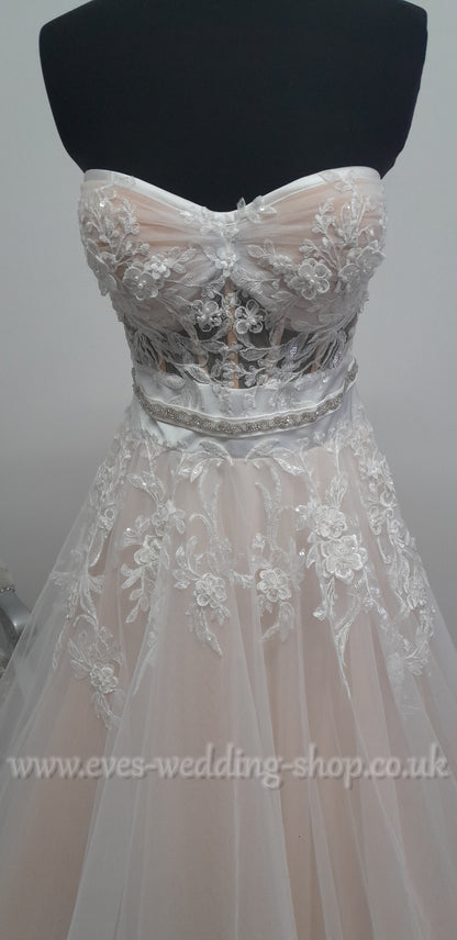 Tina Valerdi powder rose colour wedding dress EU42, UK 14