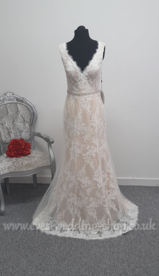 Destination Romance DR247 wedding dress UK 10