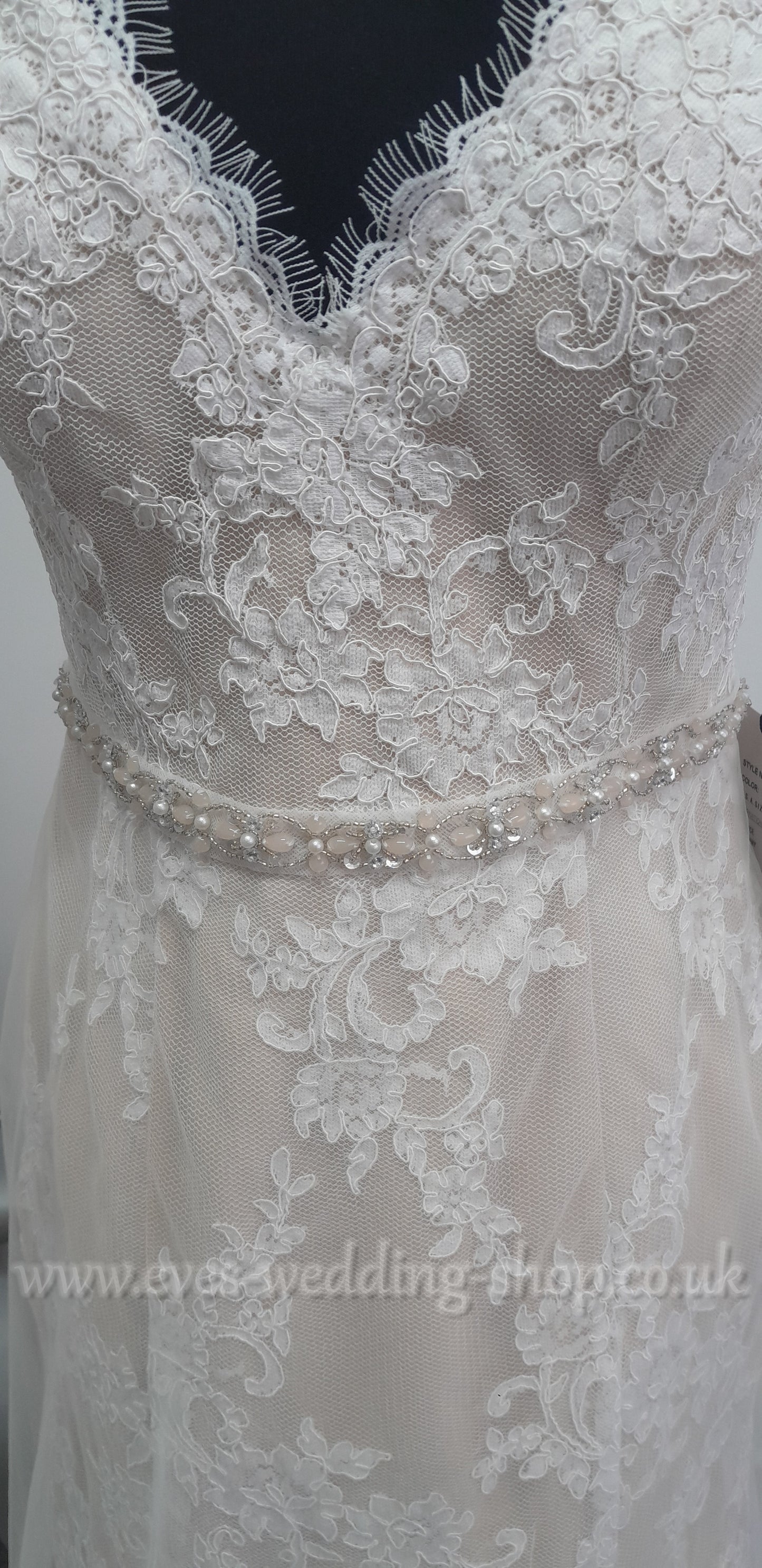Destination Romance DR247 wedding dress UK 10