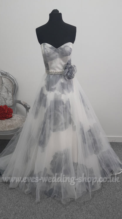 Veromia ivory / grey floral wedding dress UK 12