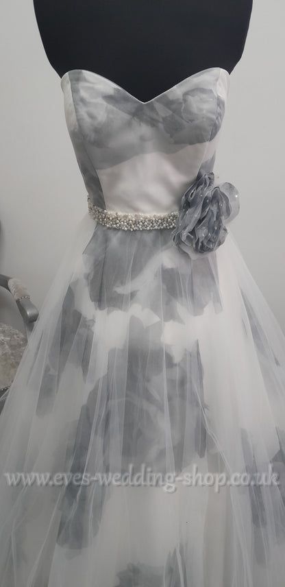 Veromia ivory / grey floral wedding dress UK 12
