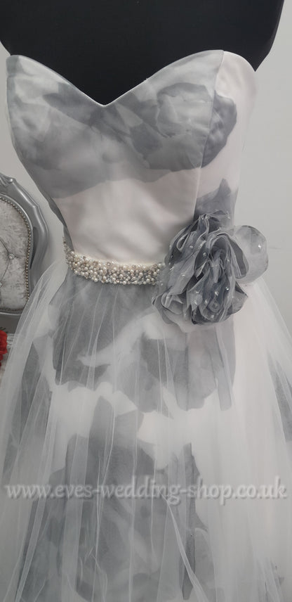 Veromia ivory / grey floral wedding dress UK 12