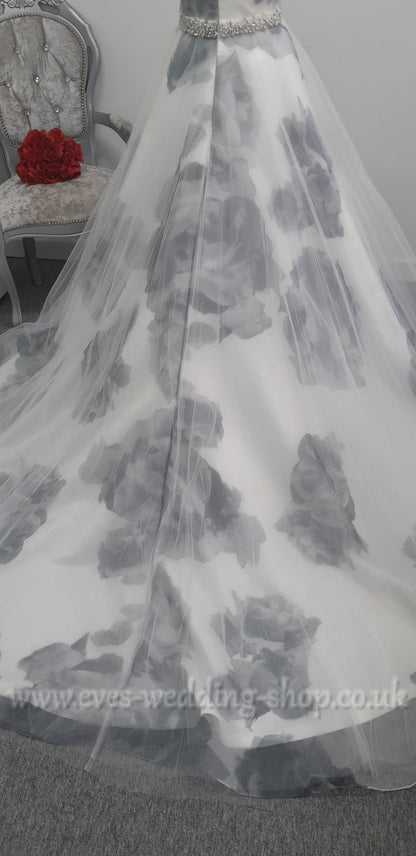 Veromia ivory / grey floral wedding dress UK 12